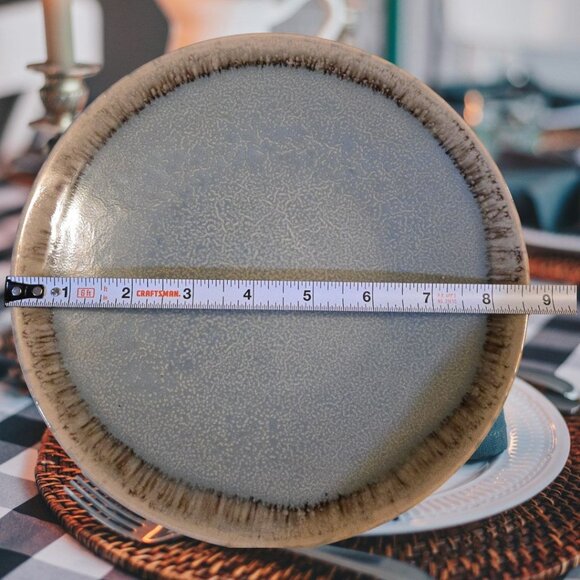 Pier 1 Set Of 4 Hand-Painted 8.5" Stoneware Plates Green With Brown Edges - Picture 3 of 7